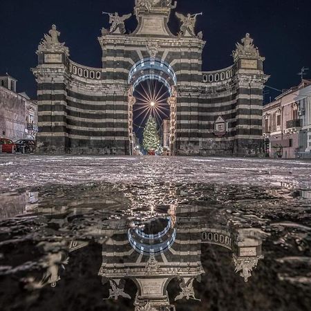 B&B Porta Garibaldi カターニア エクステリア 写真