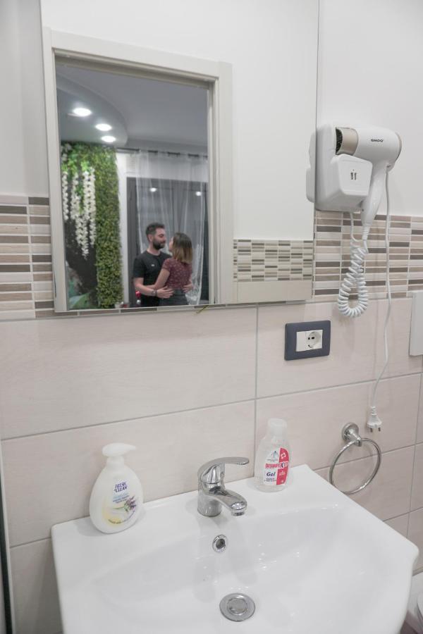B&B Porta Garibaldi カターニア エクステリア 写真